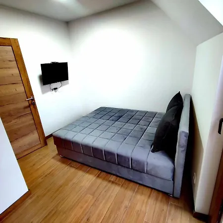 Borovi 2, 8 Apartamento