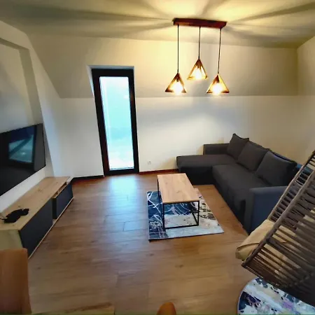 Borovi 2, 8 * Divčibare