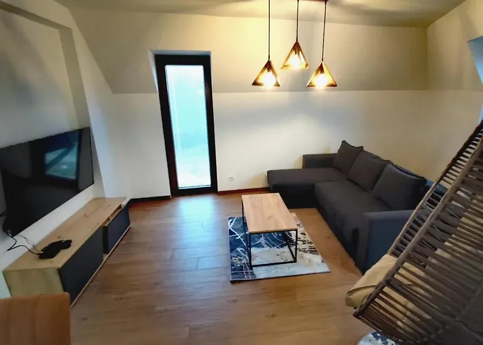 Borovi 2, 8 * Divčibare